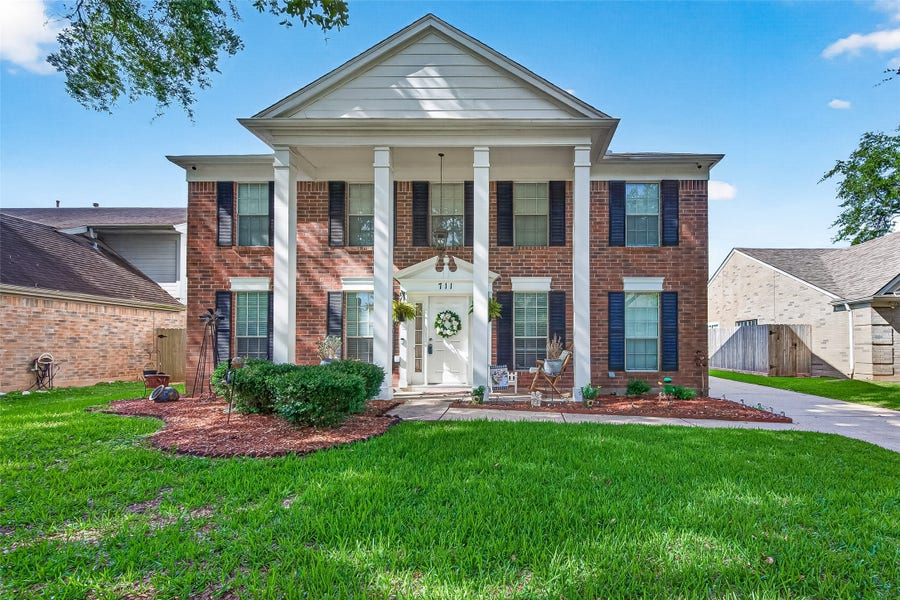 Property photo for 711 Hawthorn Place, Missouri City, TX