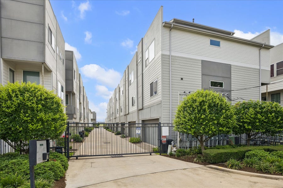 Property photo for 323 Eado Park Circle, Houston, TX