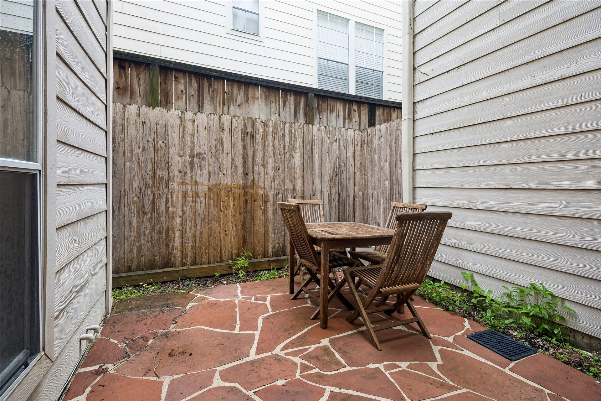 5213 Blossom Street, #A, Houston, TX 77007 Fenced in patio for your dinner al fresco.