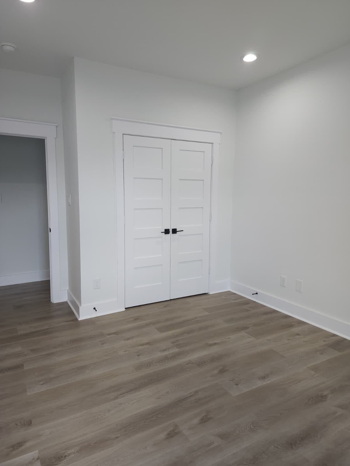 5518 Cortlandt Street, Houston, TX 77076 FORNT LOADER CLOSER MAKES IT PRACTICAL