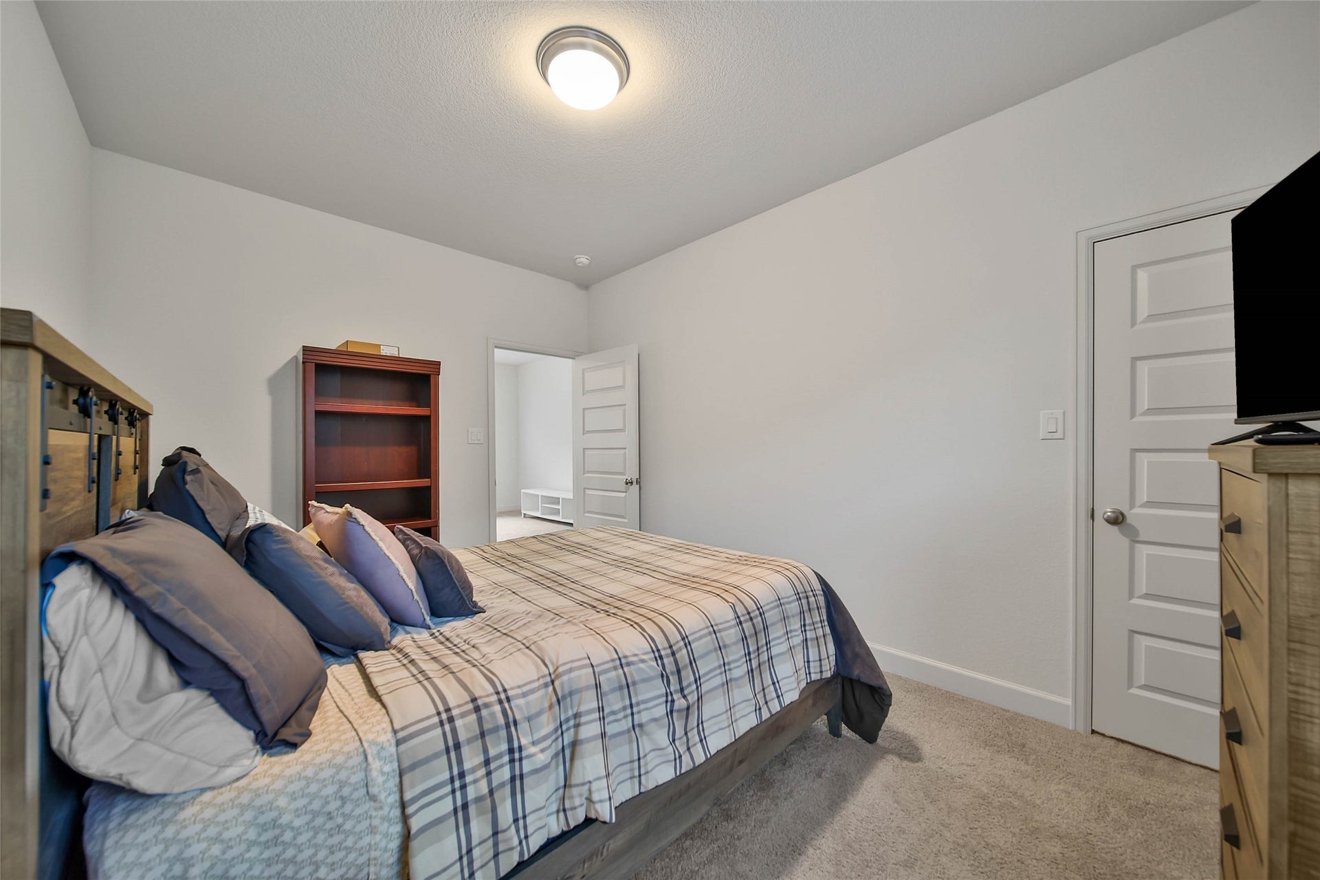 317 Rise Lane, Montgomery, TX 77316 317 Rise Lane, Montgomery, TX 77316