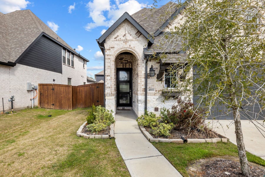 Property photo for 4011 Kinsey Street, Iowa Colony, TX