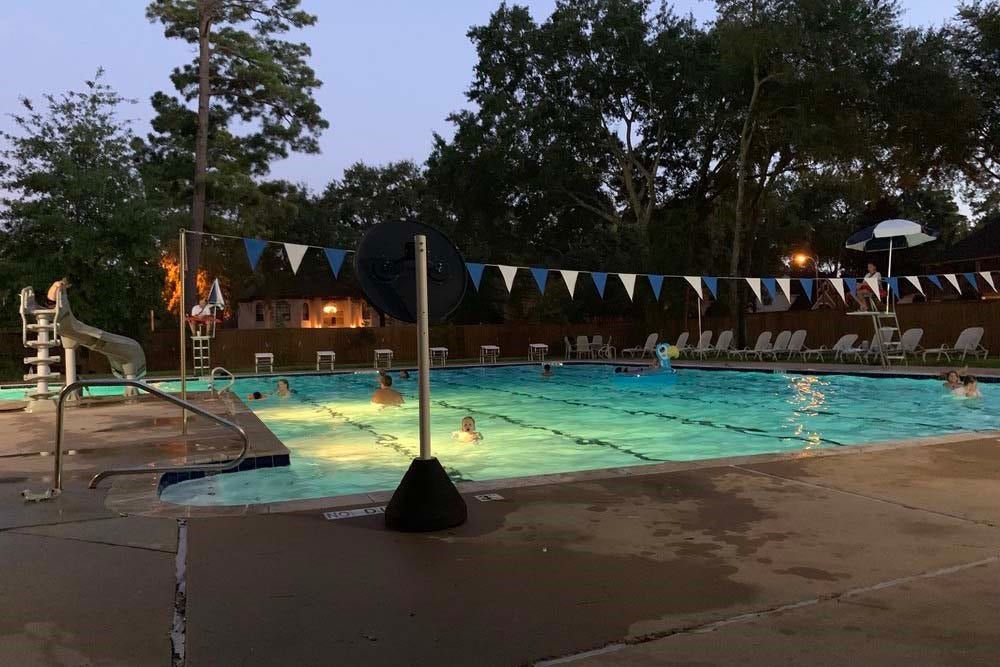 7111 Mohave Hills, Houston, TX 77069 Champions Park Pool/swimteam