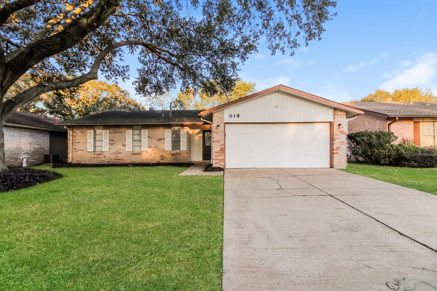 Property photo for 918 Cheyenne Meadows Drive, Katy, TX