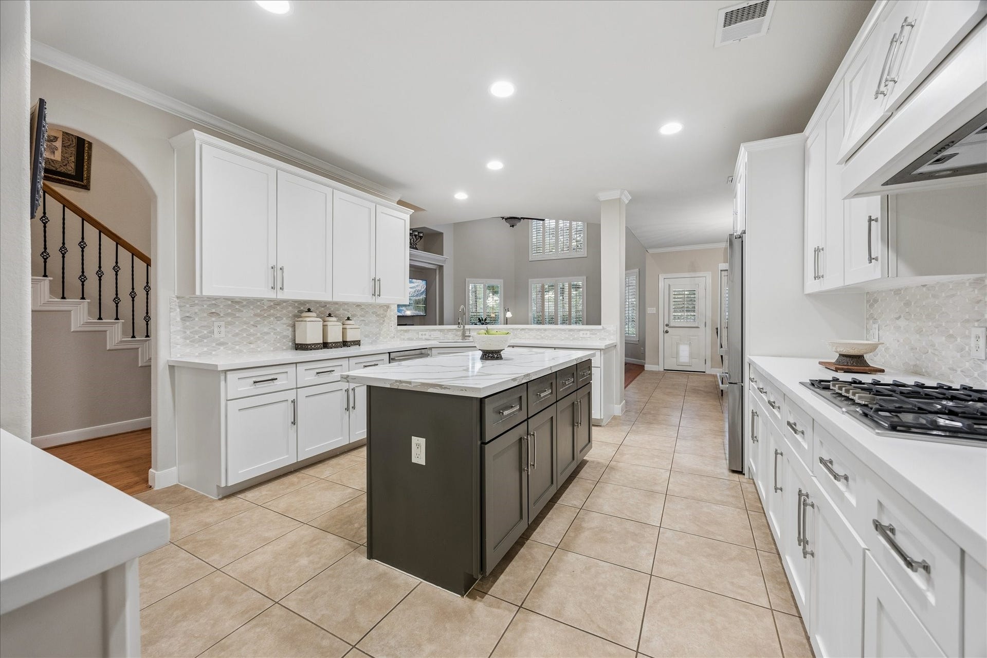 Bring ease to everyday cooking in this well-appointed kitchen, updated in 2020.