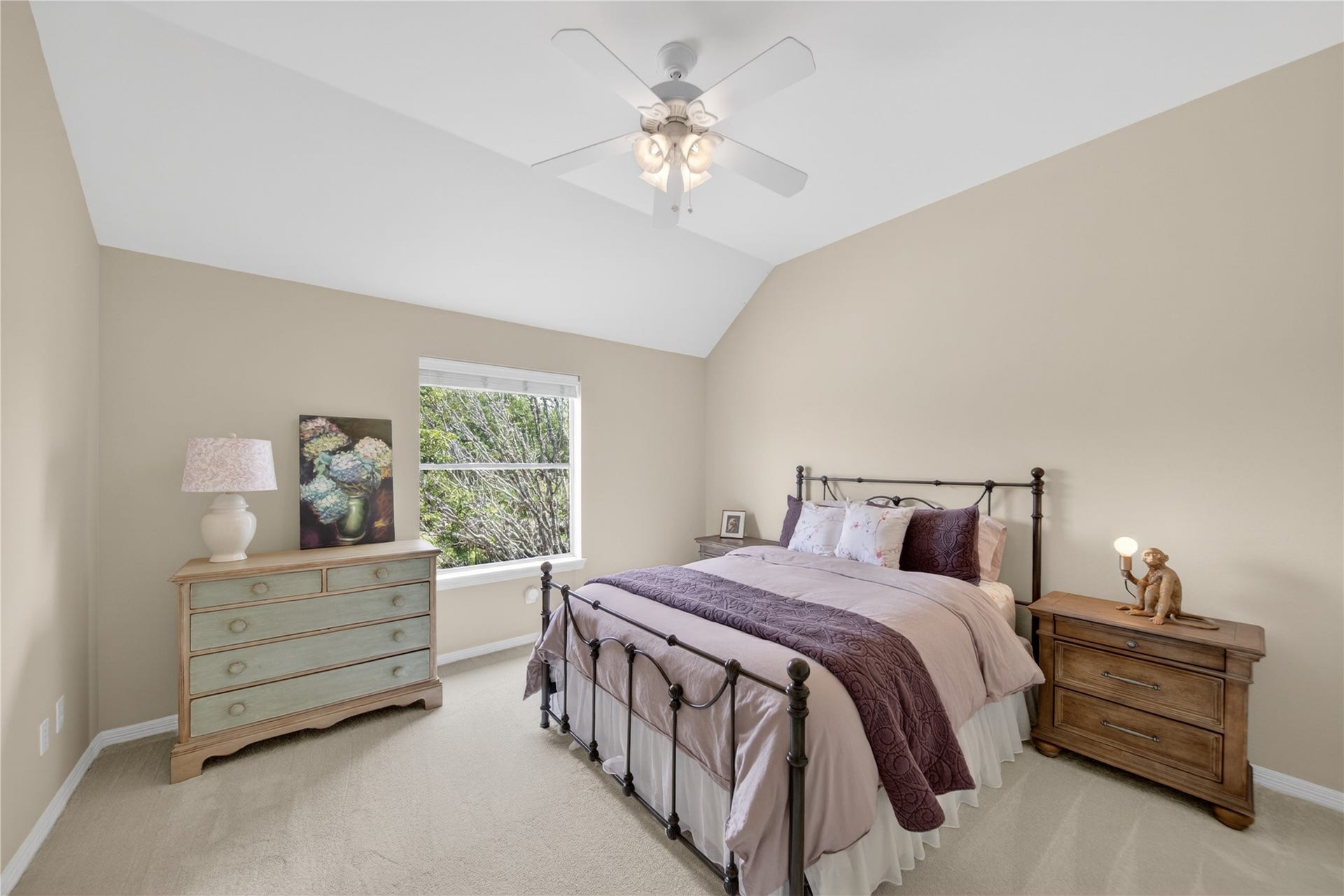 8826 Crown Jewel Drive, Richmond, TX 77469 Bright light cascades into each bedroom through wide windows. Guests or children will serenely wake to the soft glow of the new and glorious day!