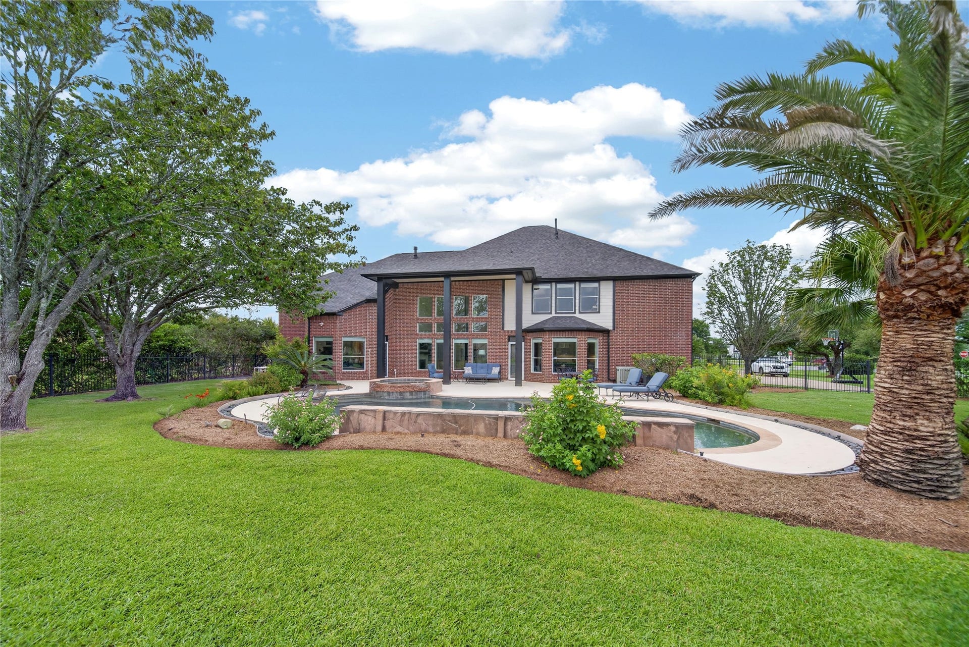 8826 Crown Jewel Drive, Richmond, TX 77469 Let your imagination run wild with the immense possibilities in this expansive greenspace.