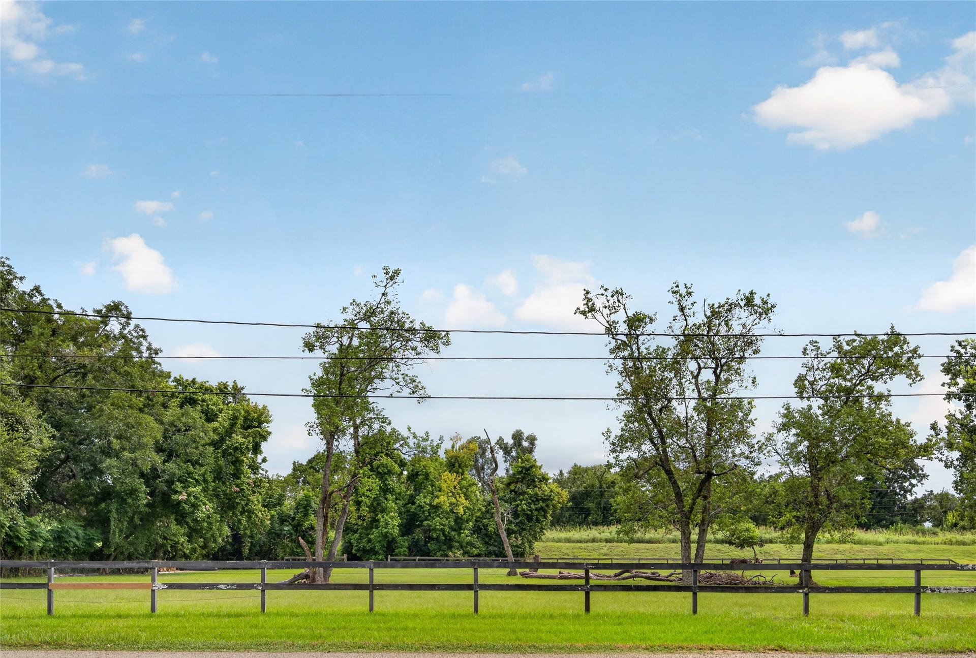 TBD Michael Wayne Road, Rosharon, TX 77583 TBD Michael Wayne Road, Rosharon, TX 77583