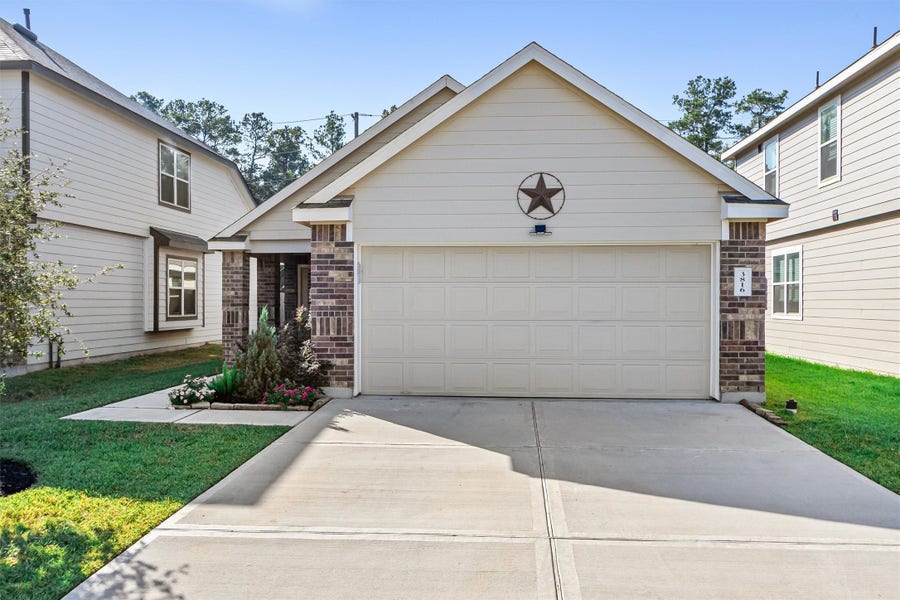 Property photo for 3816 Dyl Smitty Drive, Conroe, TX
