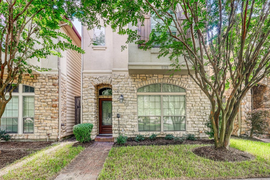 Property photo for 9113 Creekstone Lake Drive, Houston, TX