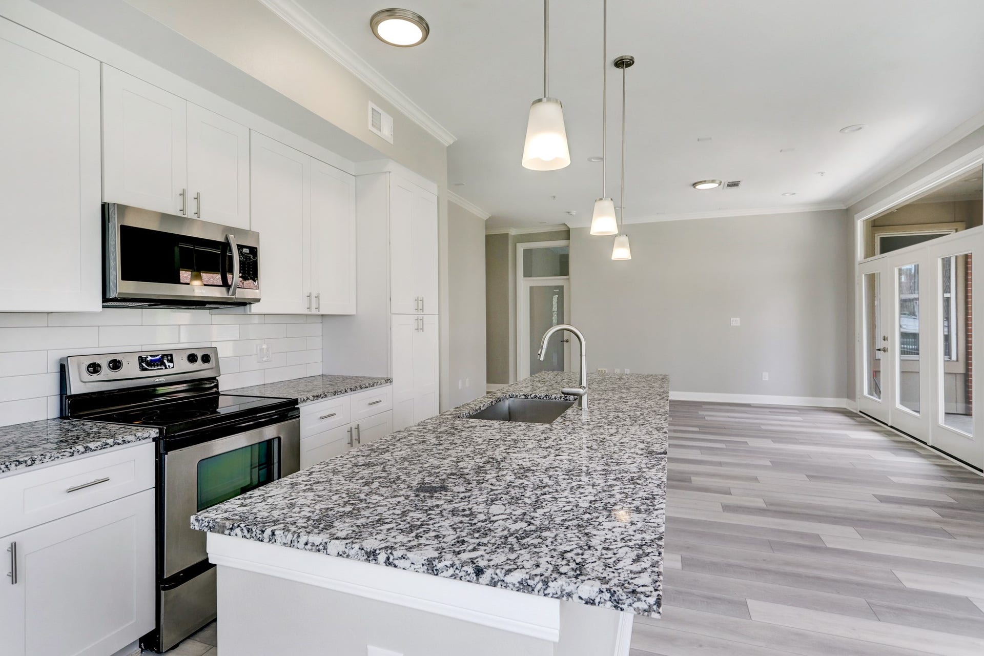 300 St Joseph Parkway, #212, Houston, TX 77002 Light and bright!