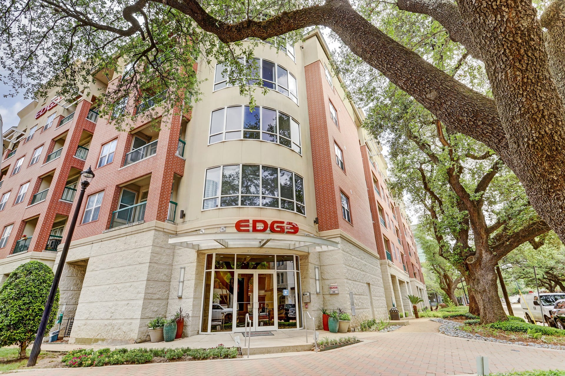 300 St Joseph Parkway, #212, Houston, TX 77002 On the corner of St Joseph Pkwy & Baldwin, in the HEART OF MIDTOWN!