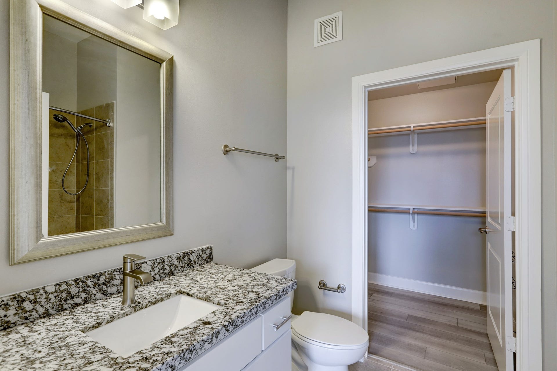 300 St Joseph Parkway, #212, Houston, TX 77002 View of the secondary Bath
