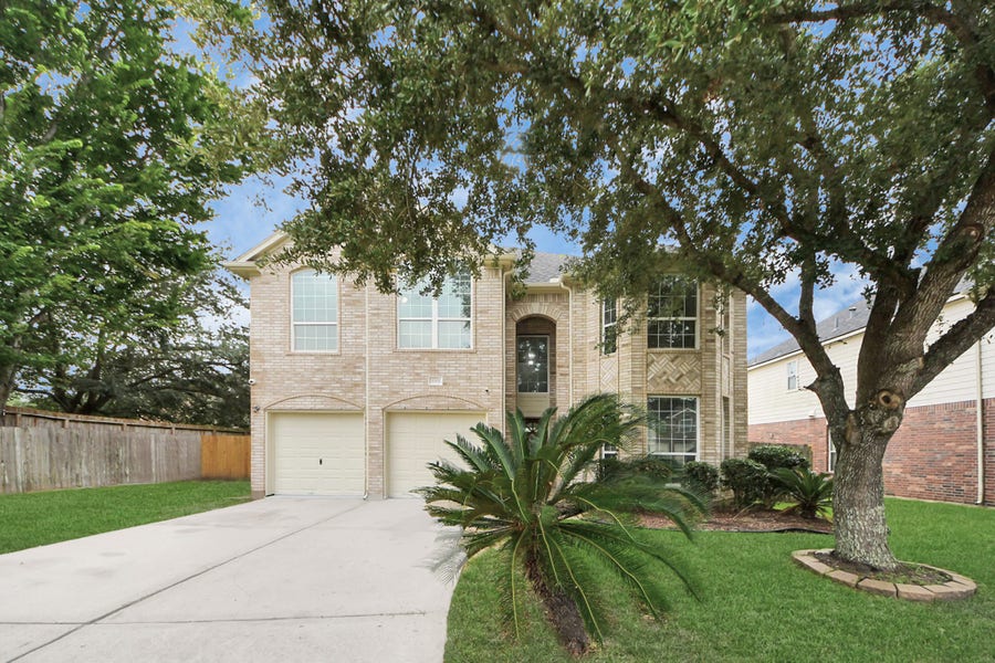 Property photo for 9002 Sundown Drive, Pearland, TX