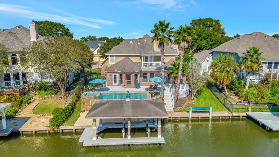 Property photo for 2525 Breaux Trace, Seabrook, TX