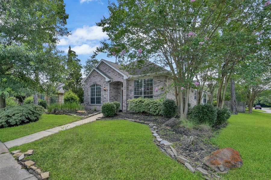 Property photo for 117 E Montfair Boulevard, The Woodlands, TX
