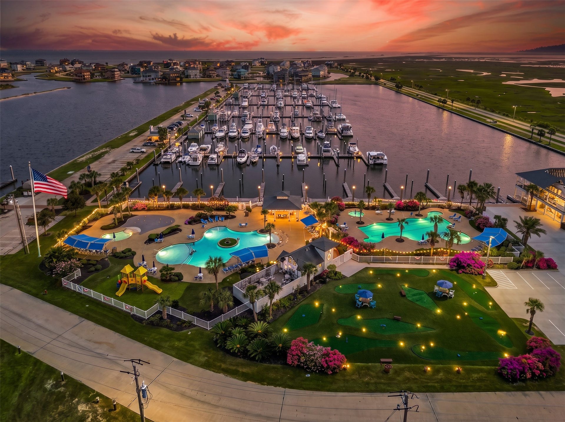 49 Shell Key, Hitchcock, TX 77563 Spectacular sunsets over the Harborwalk pool and marina are a must see.