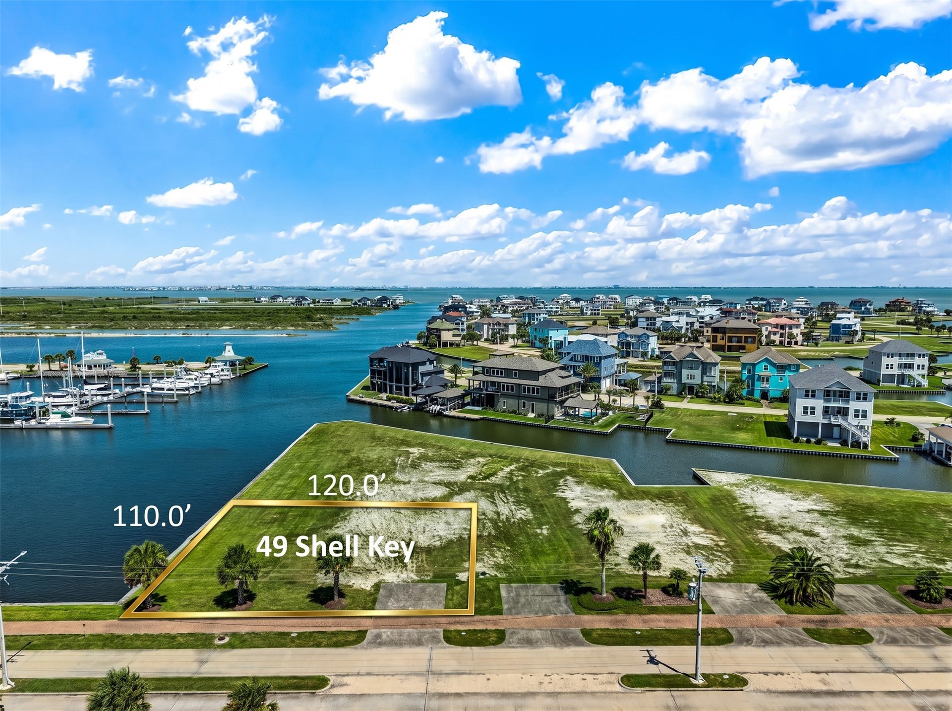 49 Shell Key, Hitchcock, TX 77563 Idyllic views of the wetlands, marina, and intracoastal waterway make for the perfect weekend escape!