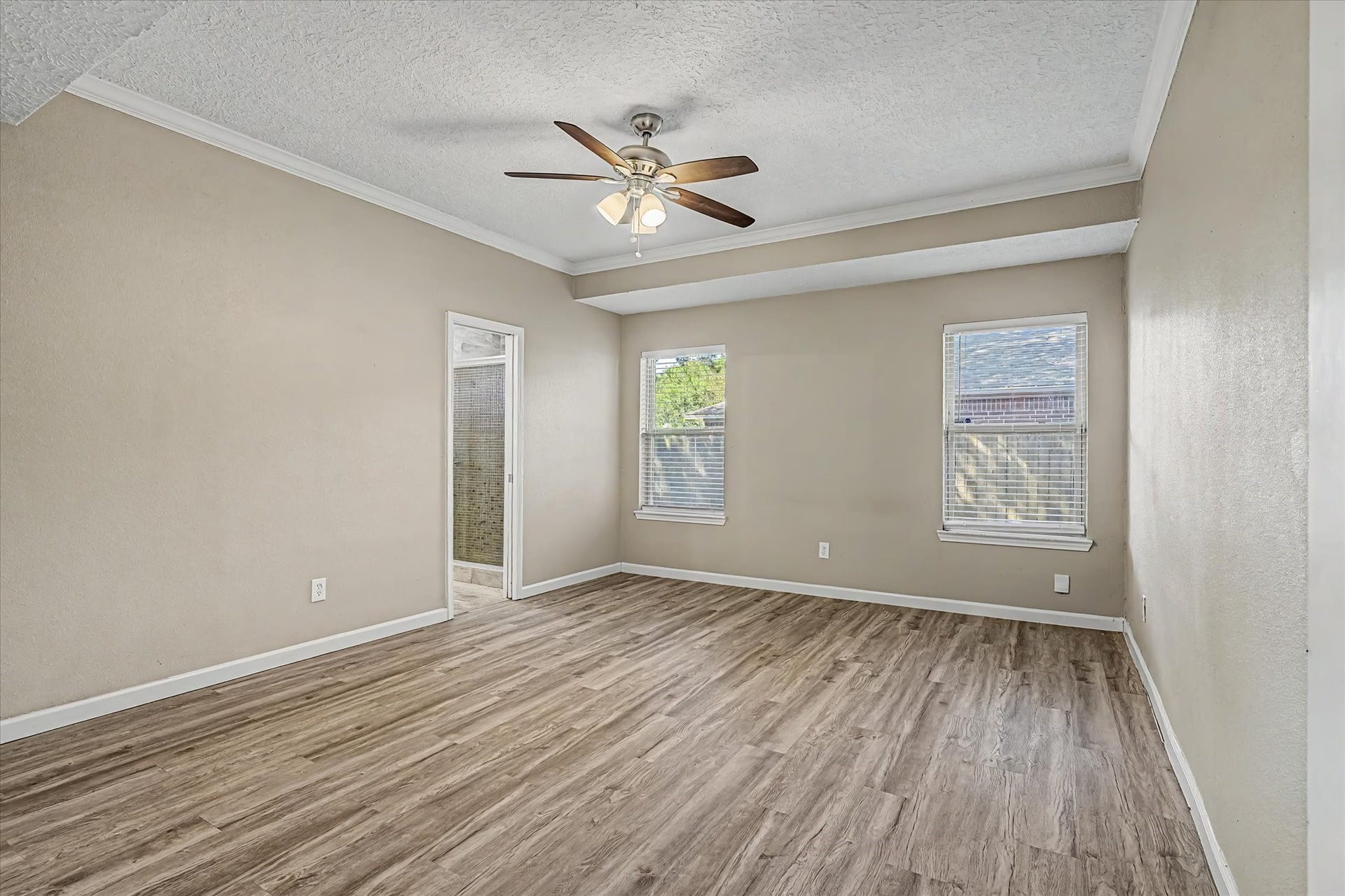 3084 County Road 855b Road, Alvin, TX 77511