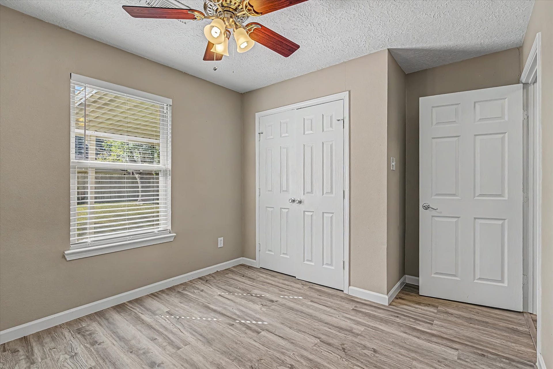 3084 County Road 855b Road, Alvin, TX 77511
