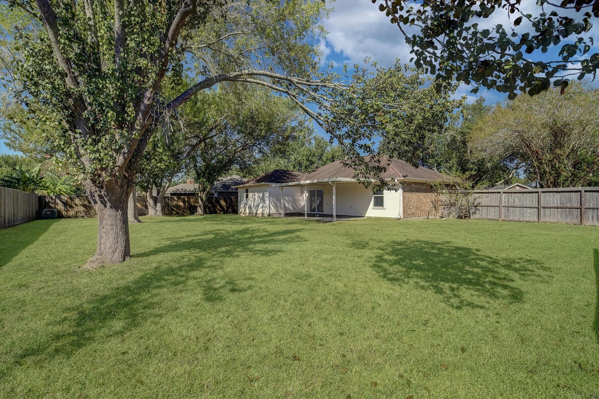 3084 County Road 855b Road, Alvin, TX 77511