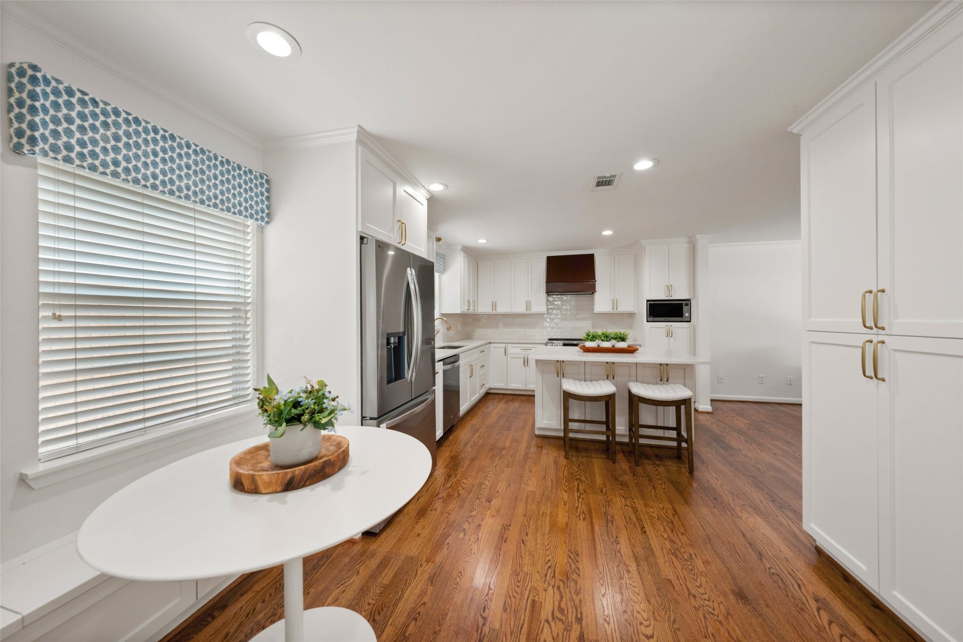 1343 Del Norte Street, Houston, TX 77018 1343 Del Norte Street, Houston, TX 77018