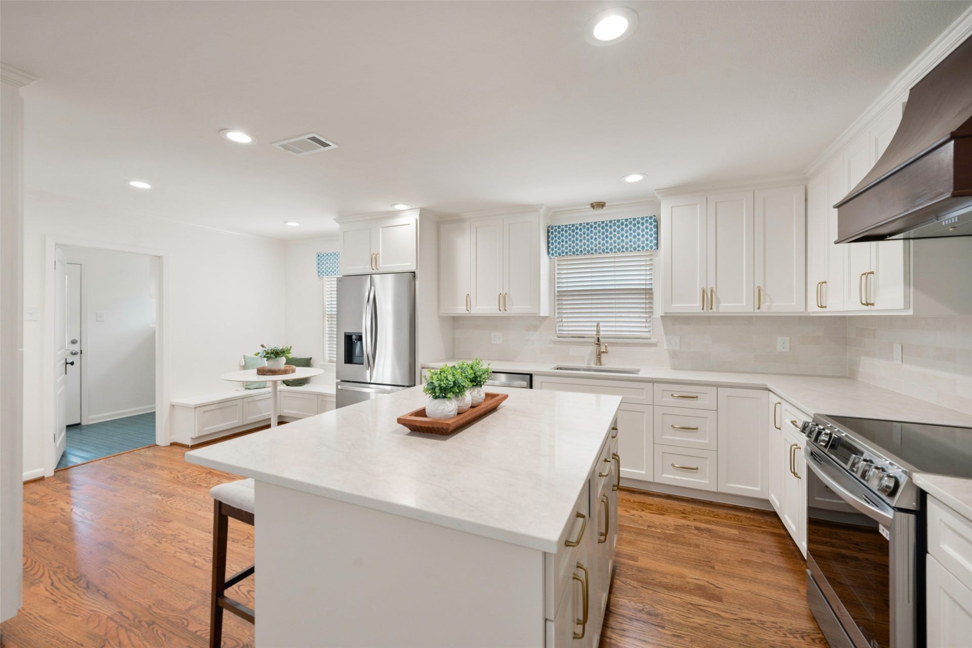 1343 Del Norte Street, Houston, TX 77018 1343 Del Norte Street, Houston, TX 77018