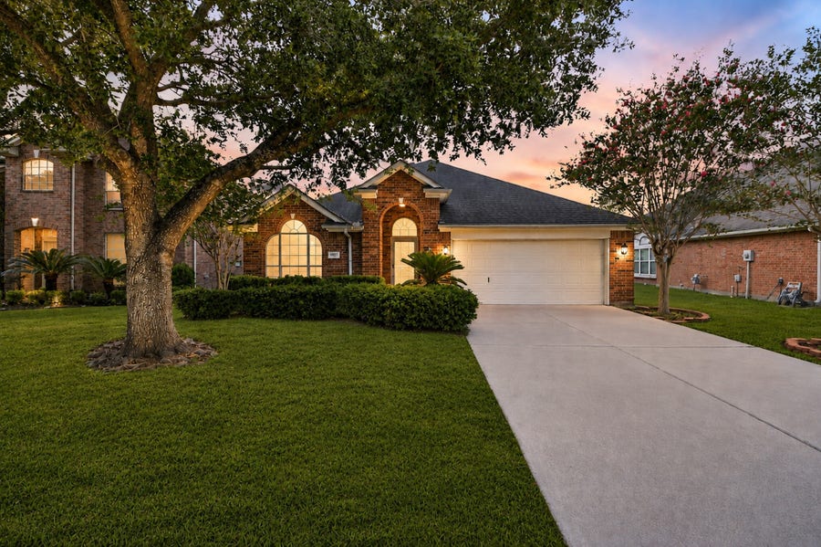 Property photo for 19527 Winding Canyon Lane, Katy, TX