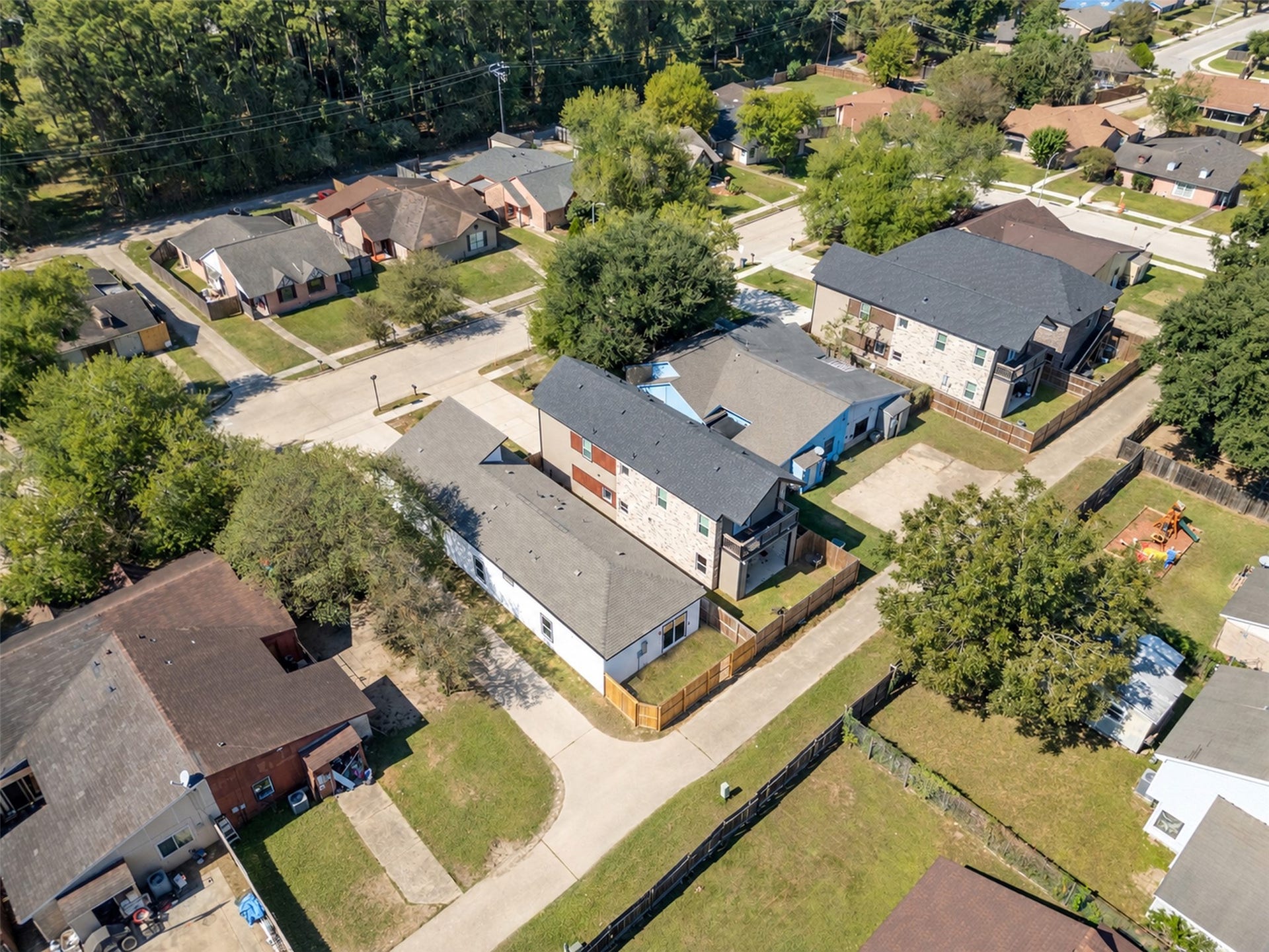 5606 HOLLOW PINES, Houston, TX 77049