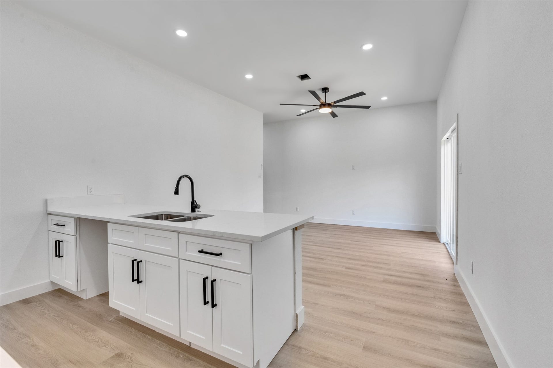 5606 HOLLOW PINES, Houston, TX 77049