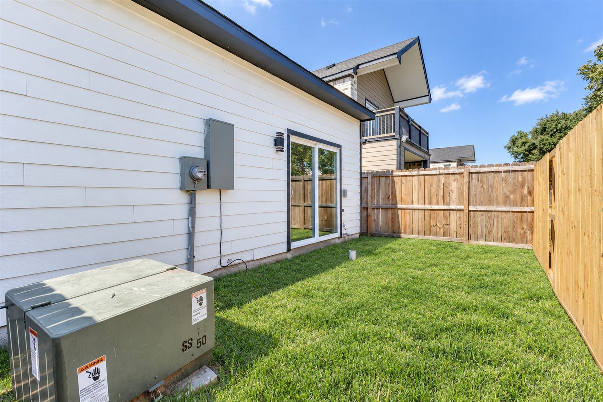 5606 HOLLOW PINES, Houston, TX 77049