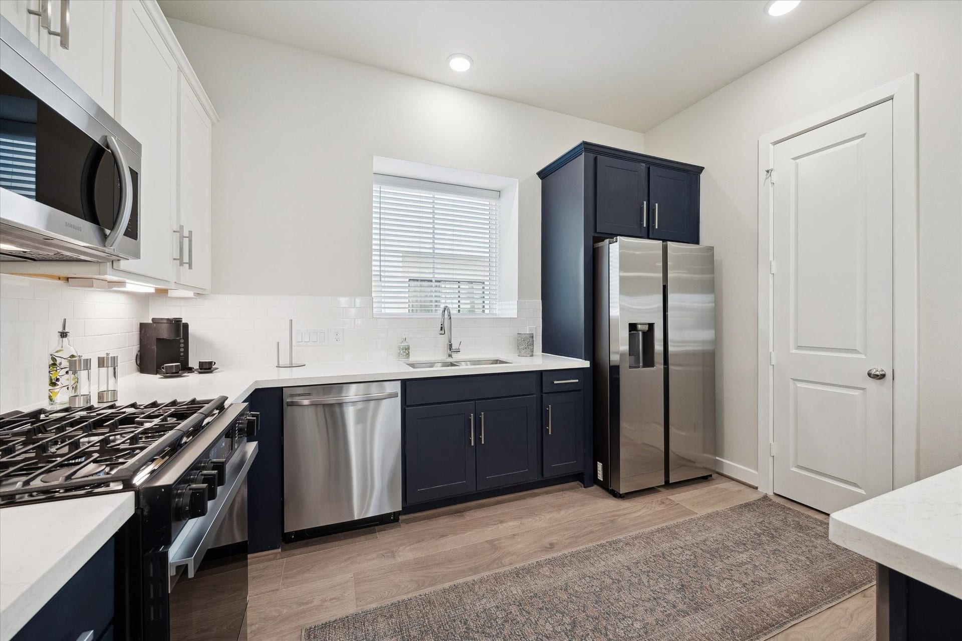 Representative photo showing the communitys model home kitchen. Layout and selections may vary.