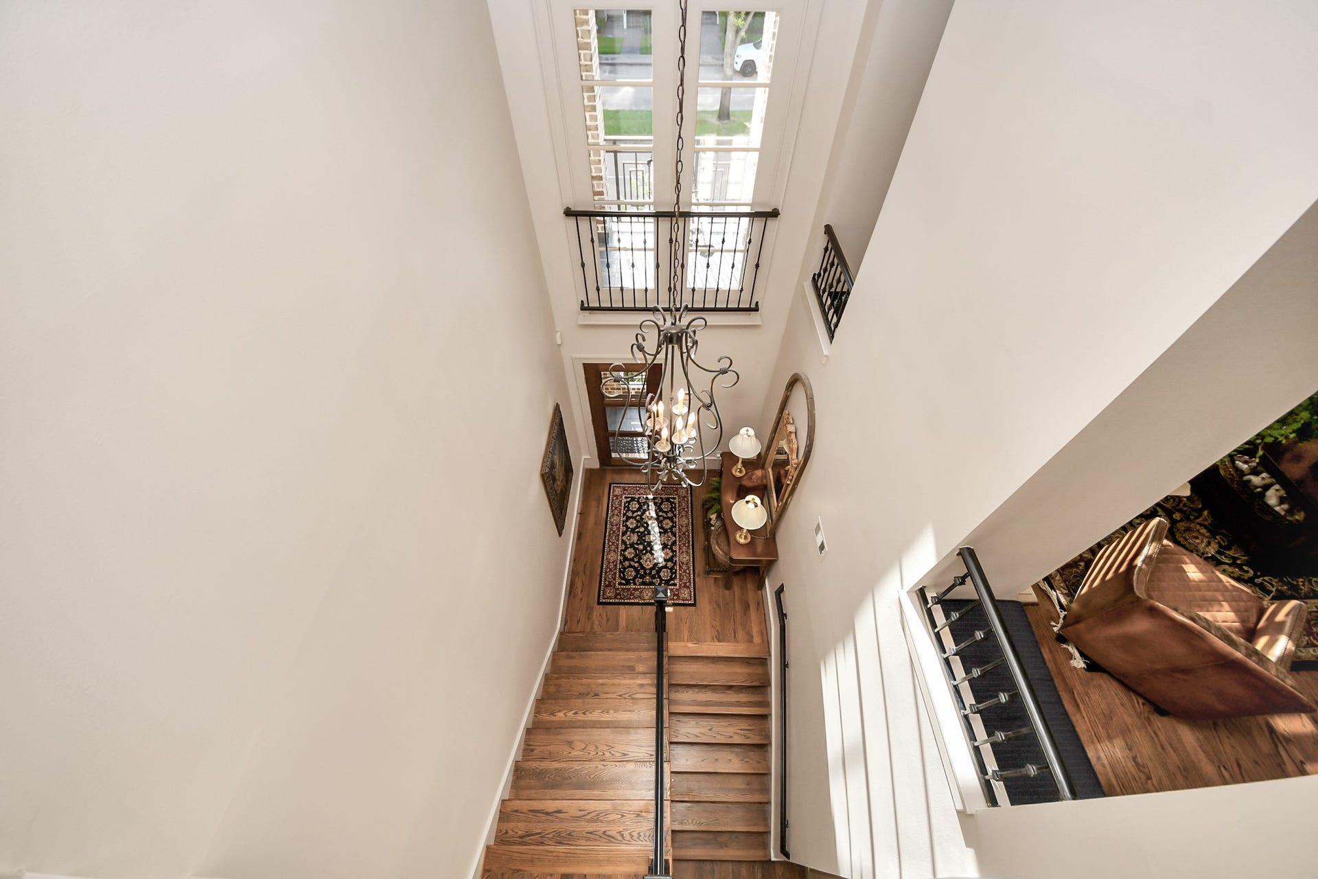 1406 Lake Pointe Parkway, Sugar Land, TX 77478 From the second floor overlooking the landing and front foyer.