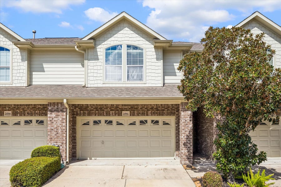 Property photo for 10942 Chazenwood Drive, Houston, TX