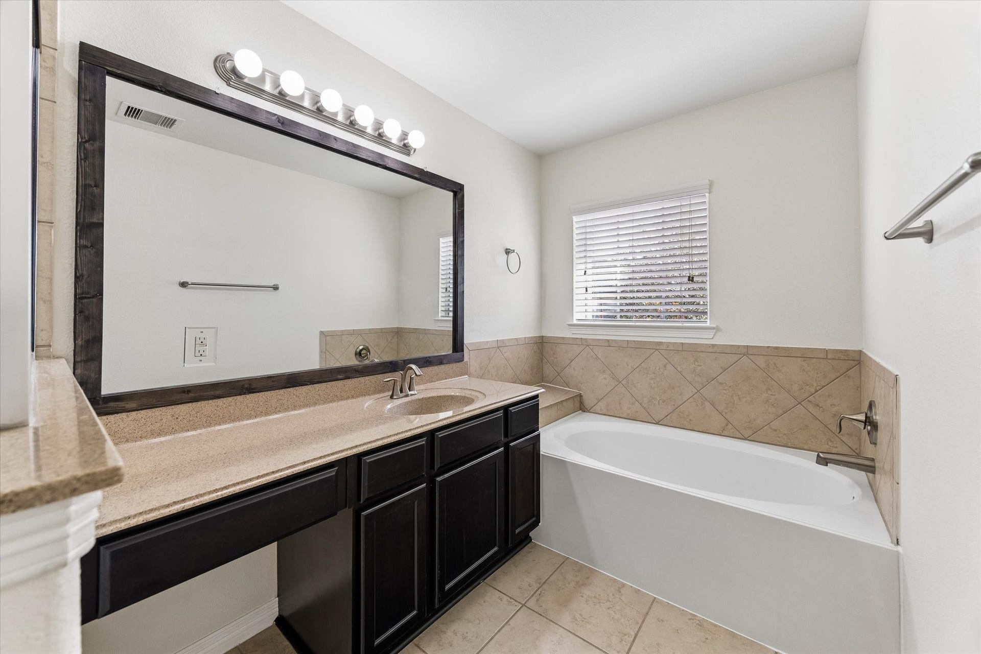10942 Chazenwood Drive, Houston, TX 77064