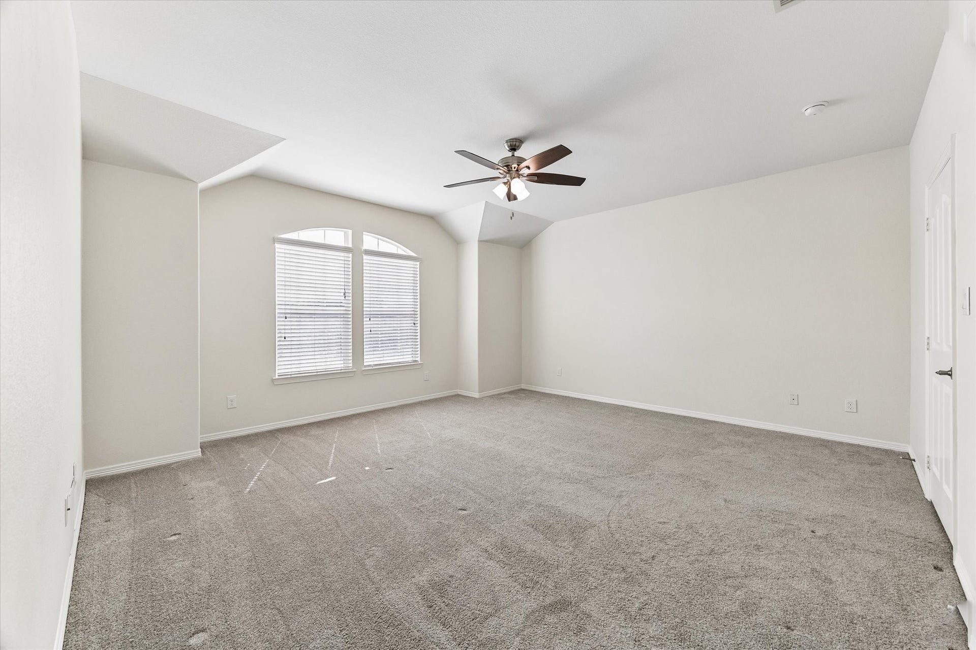 10942 Chazenwood Drive, Houston, TX 77064