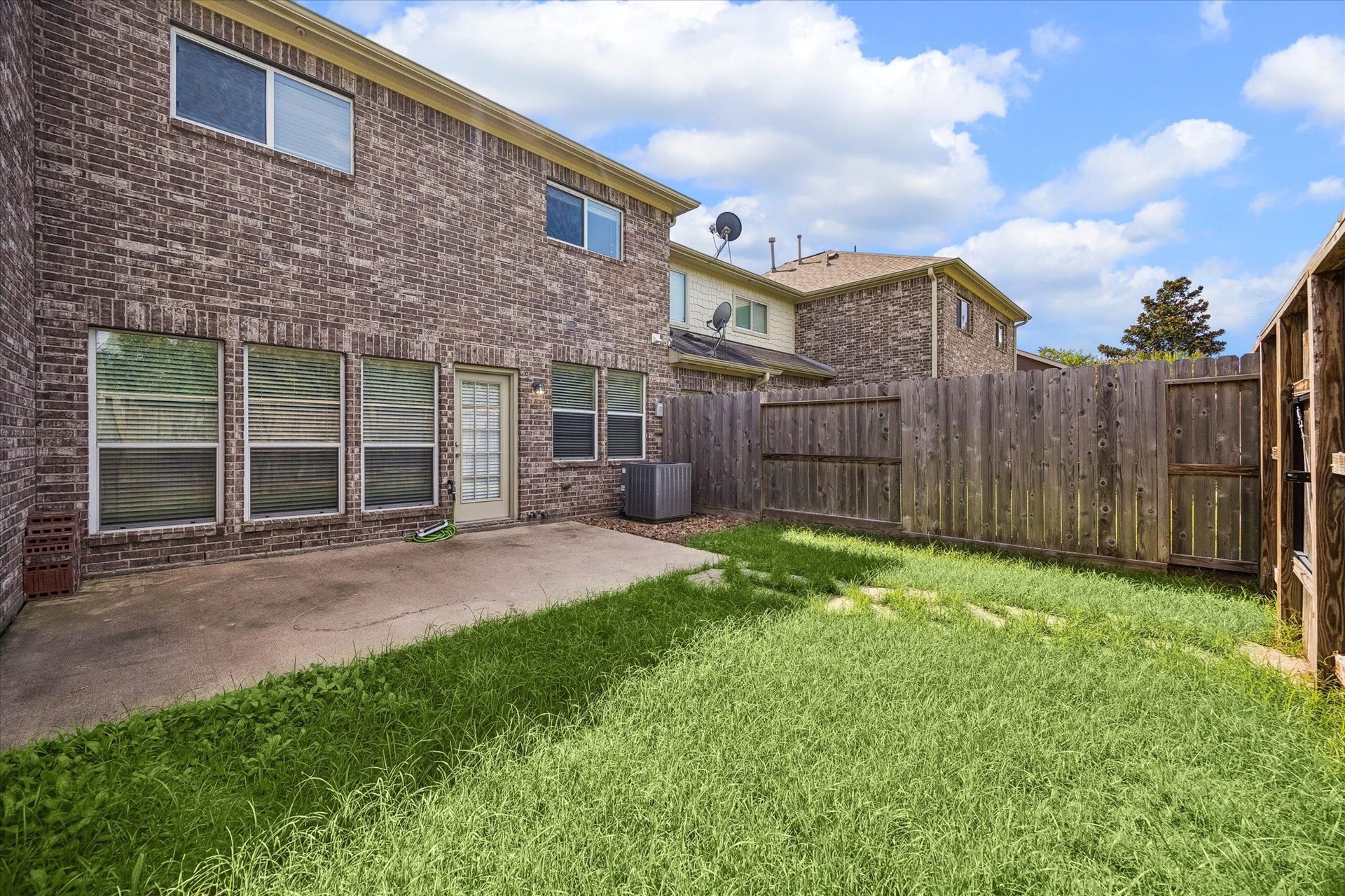 10942 Chazenwood Drive, Houston, TX 77064