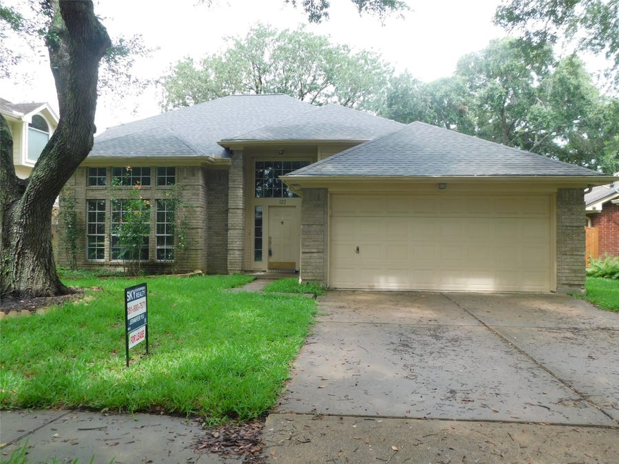 Property photo for 122 High Meadows Drive, Sugar Land, TX