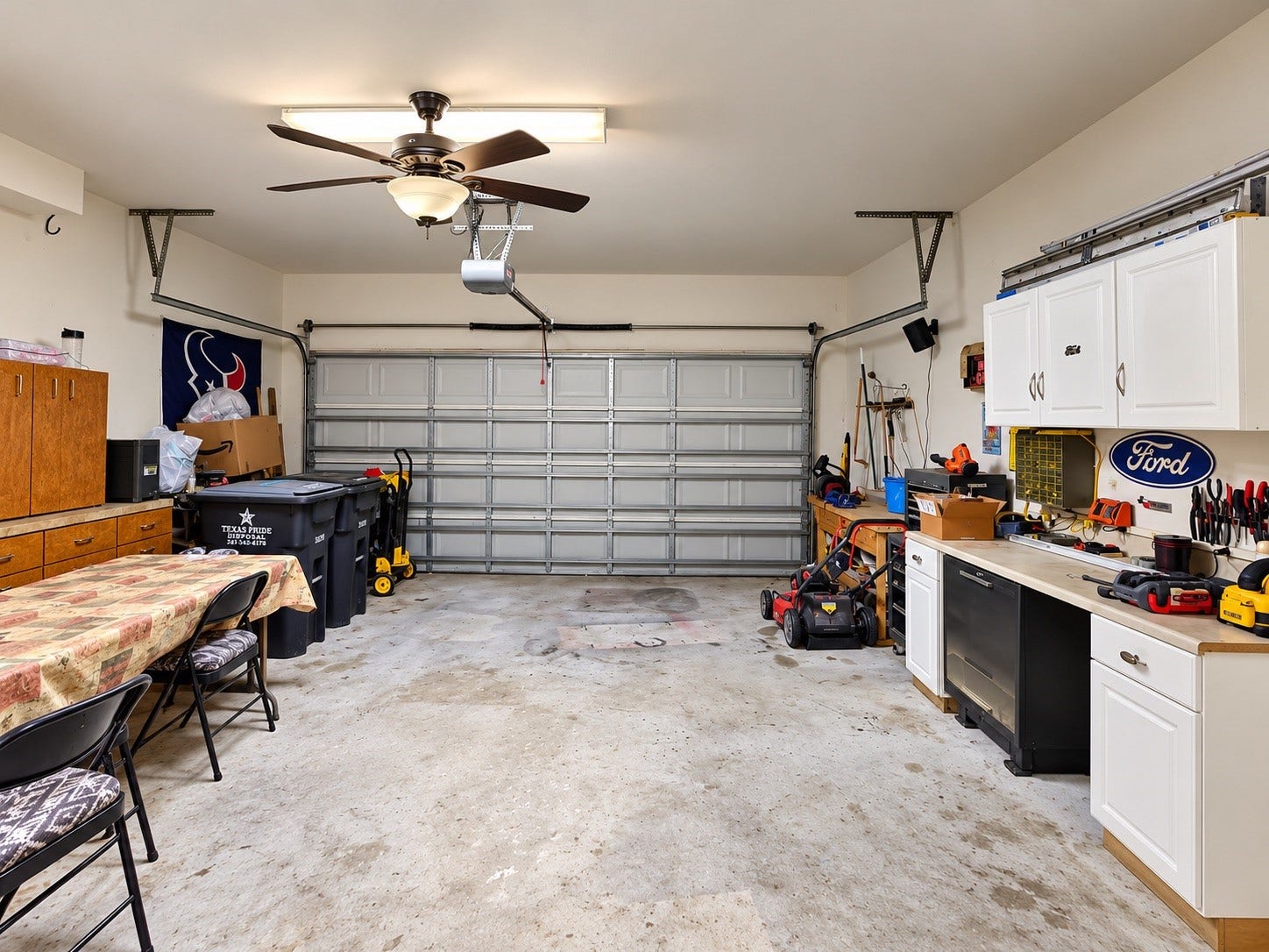 GARAGE