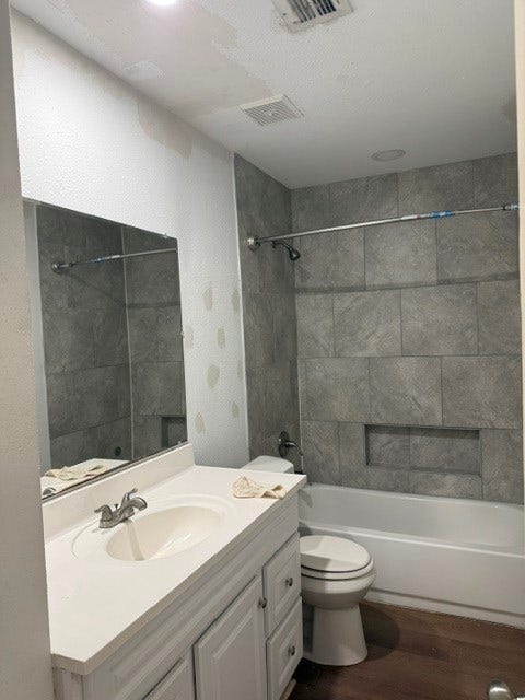 728 Milton Street, Angleton, TX 77515 728 Milton Street, Angleton, TX 77515