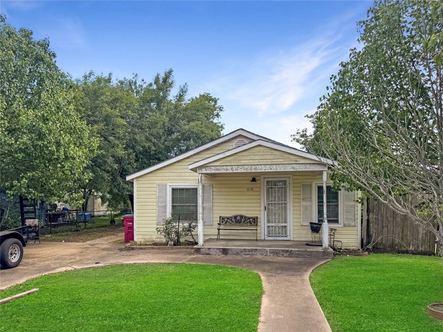 Property photo for 619 N Avenue C, Freeport, TX