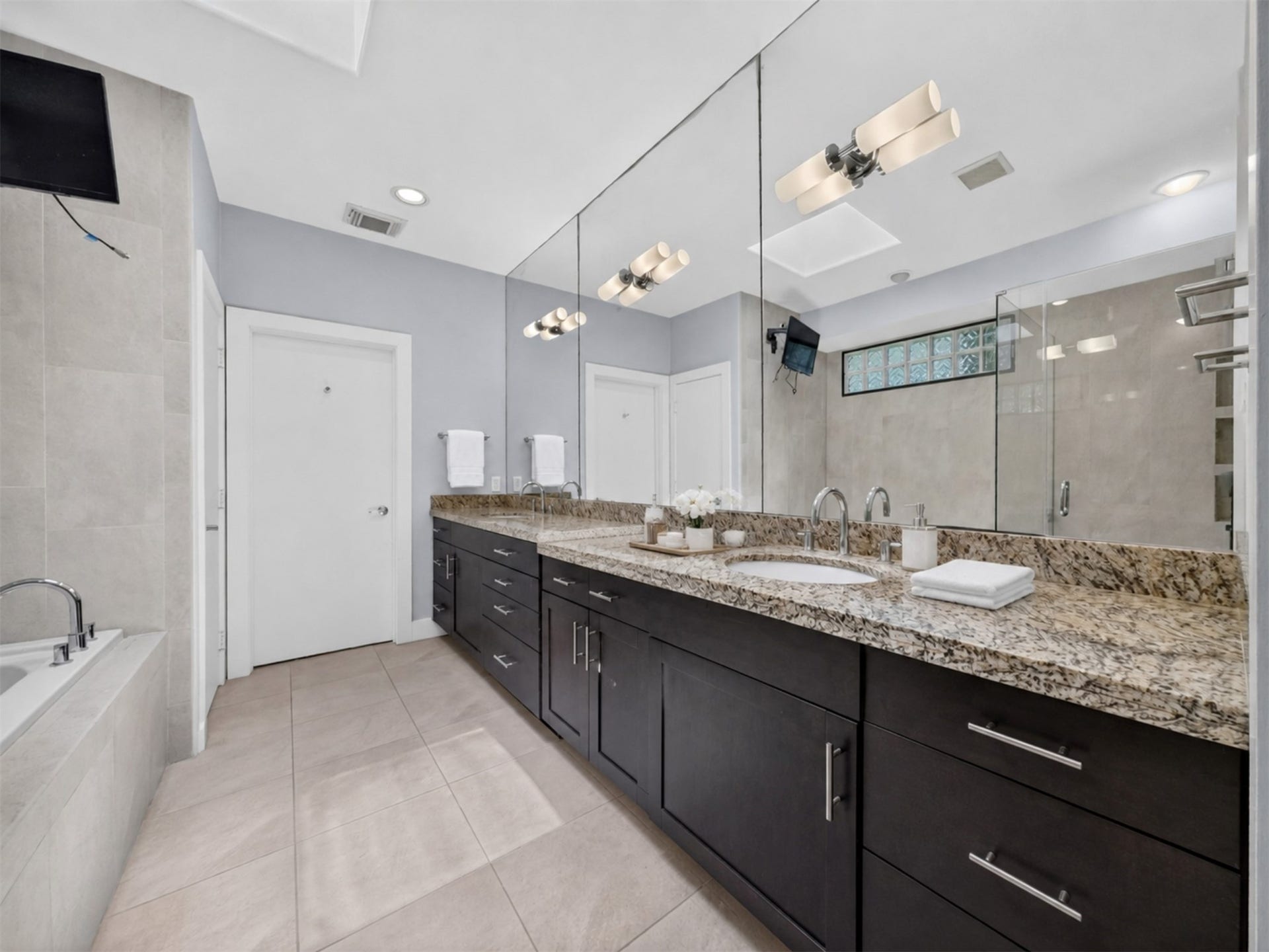 2315 Park Street, Houston, TX 77019 2315 Park Street, Houston, TX 77019