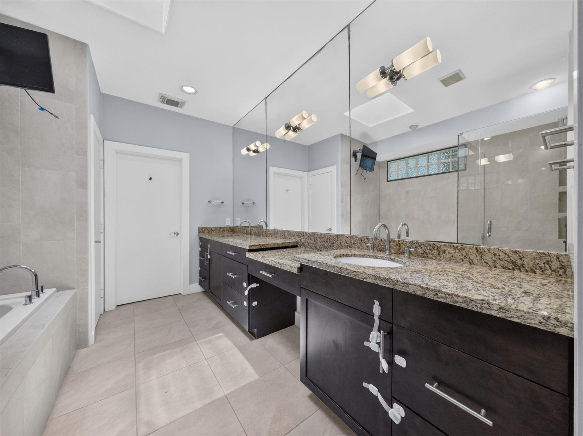 2315 Park Street, Houston, TX 77019 2315 Park Street, Houston, TX 77019
