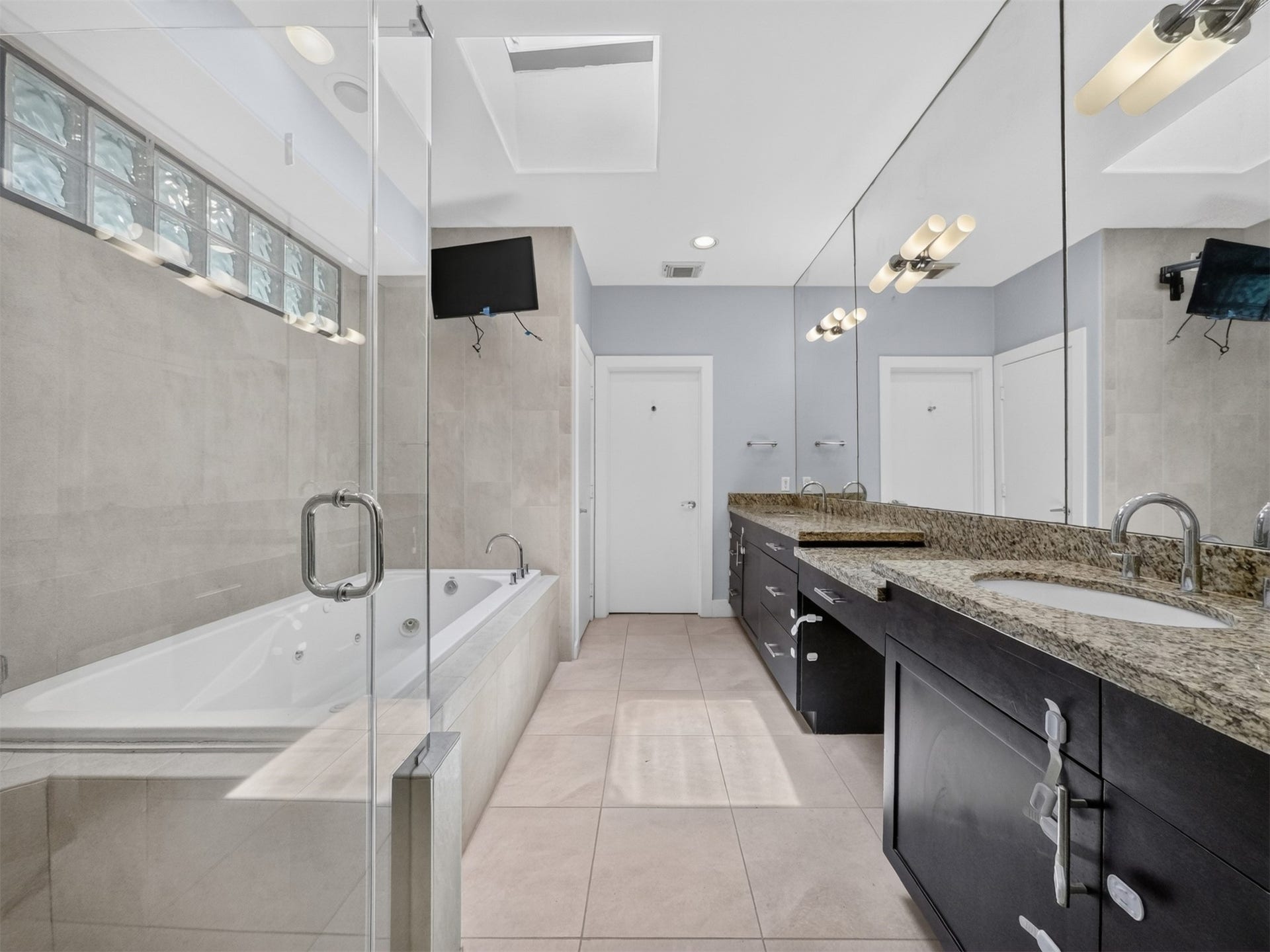 2315 Park Street, Houston, TX 77019 2315 Park Street, Houston, TX 77019