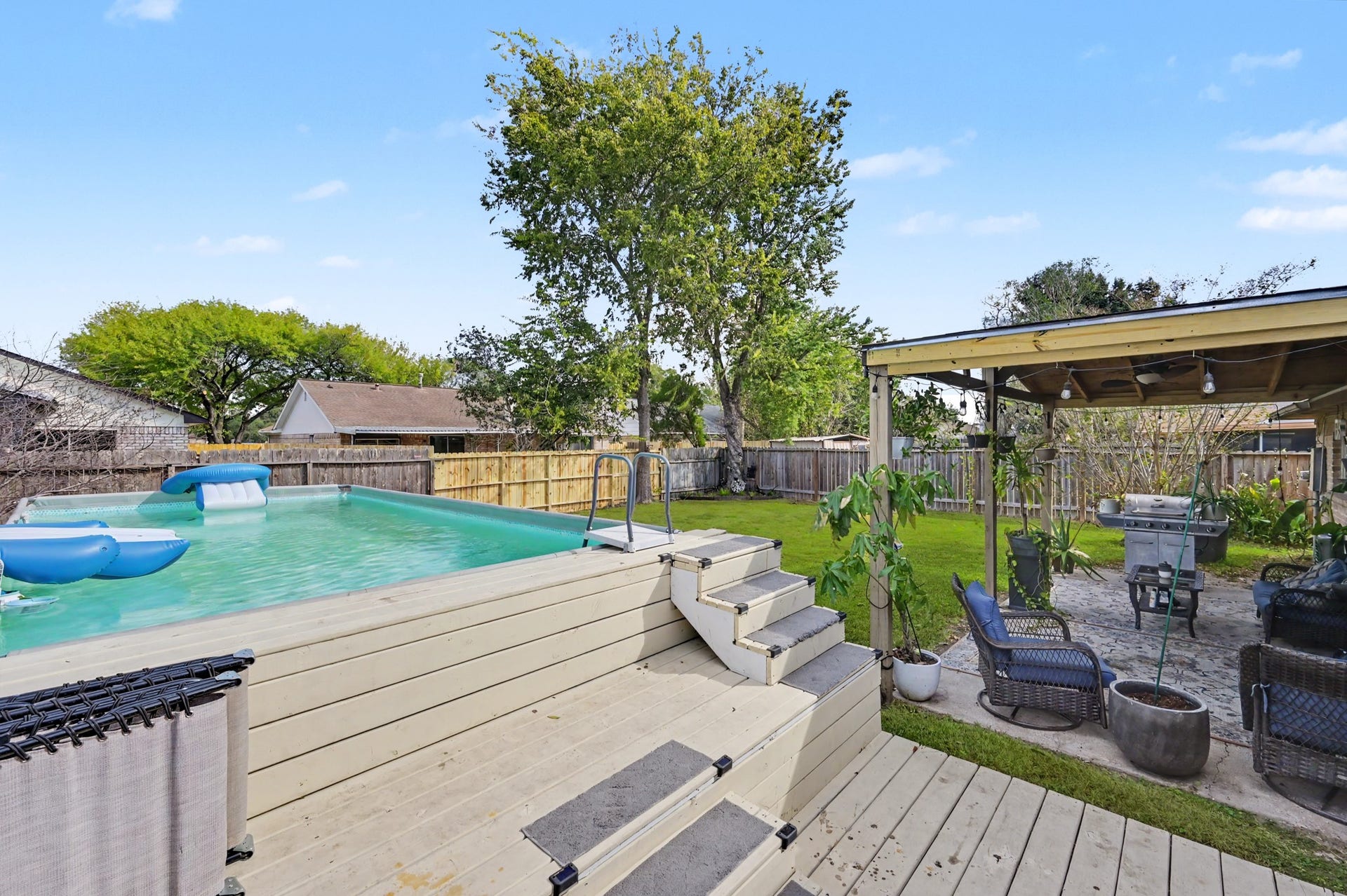 1115 Thomas Drive, Humble, TX 77338 1115 Thomas Drive, Humble, TX 77338