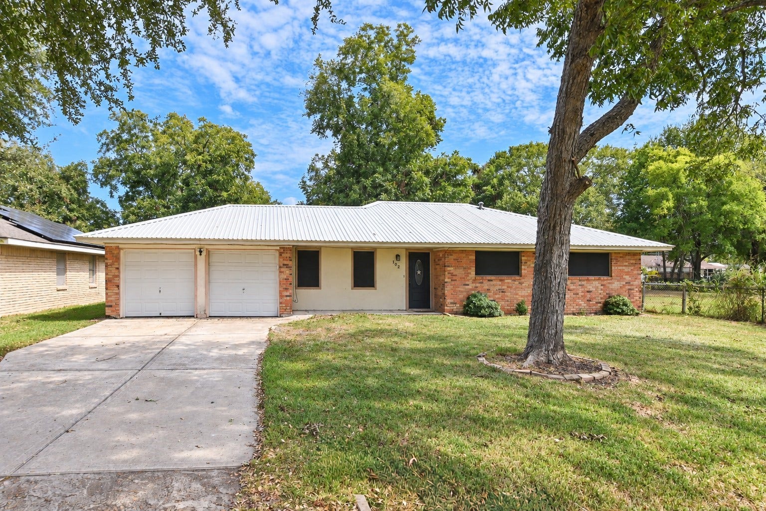102 S Noble Road, Texas City, TX 77591 102 S Noble Road, Texas City, TX 77591