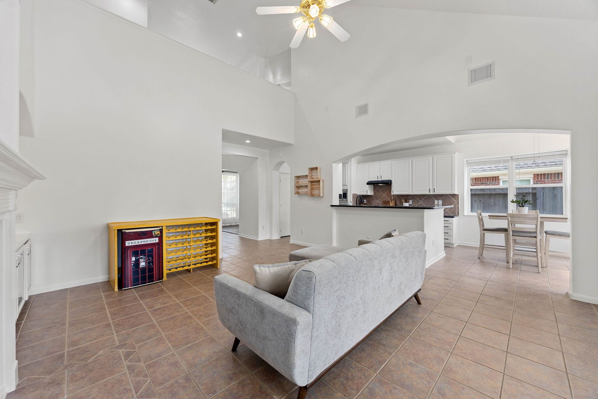 4730 Camden Brook Lane, Katy, TX 77494 Open-concept living area offering generous natural light and a seamless flow into the kitchen and adjoining spaces.