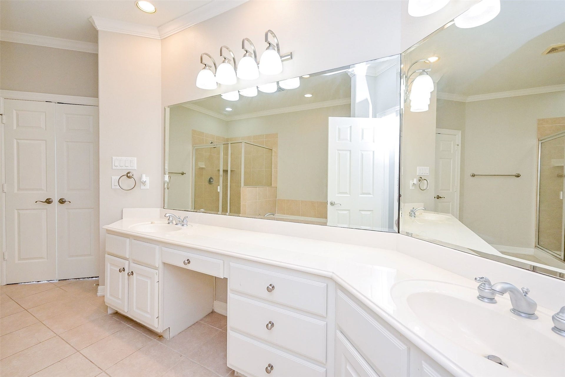7933 Telluride Drive, Houston, TX 77040 7933 Telluride Drive, Houston, TX 77040
