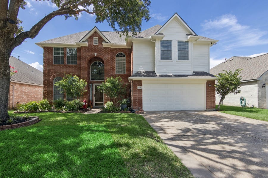 Property photo for 5011 Sienna Heights Lane, Pasadena, TX