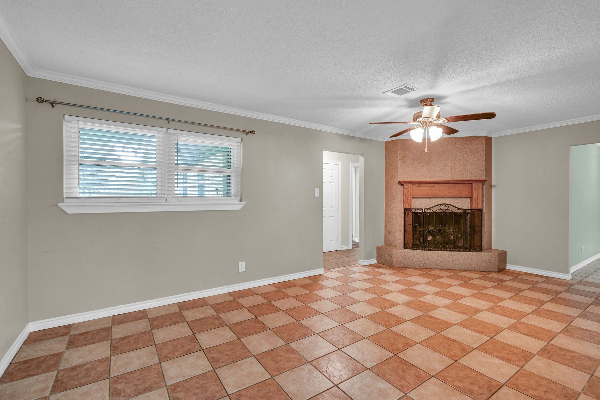 152 Cannon Street, Clute, TX 77531 152 Cannon Street, Clute, TX 77531